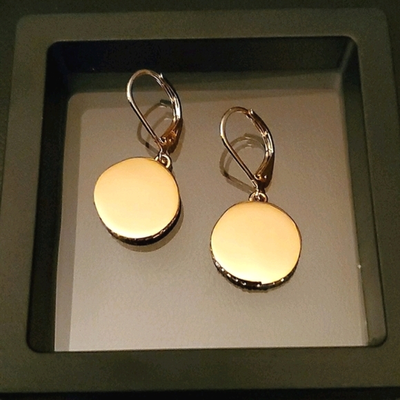 NIB Gold Tone & Crystal Medallion Earrings - Picture 2 of 8